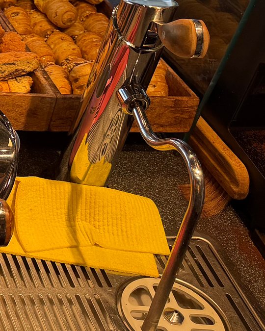 Modbars ångkran i krom med trävred och ångrör