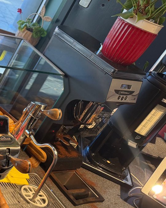 Kvarnen Mythos One från Nuova Simonelli på disken